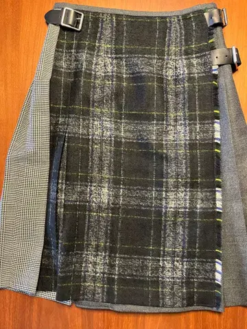 오닐 오브 더블린 그레이 계열 체크 플리츠 스커트