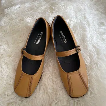 pedala 베이지 스트랩 로퍼 미사용 새상품