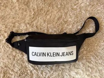 Calvin Klein Jeans 바디백 블랙