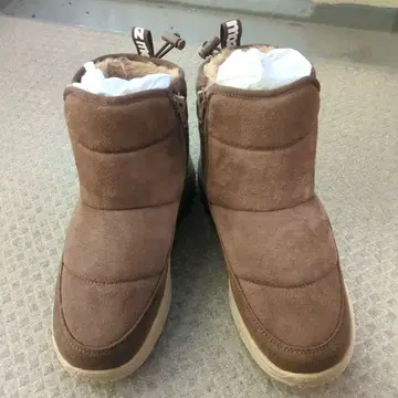 새상품 모즈 방수 부츠 지퍼 달린 moz 여성용 M 사이즈 무스탕