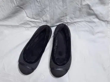 CROCS 나눅 나눅 보아 블랙 W9 25.0cm