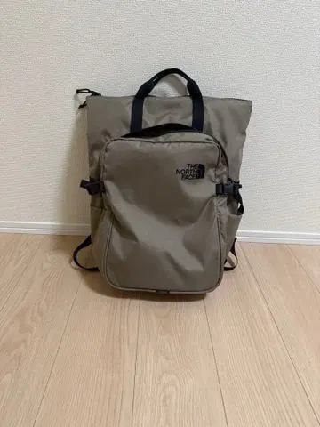 THE NORTH FACE 베이지 백팩