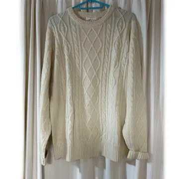 URBAN RESEARCH DOORS 아이보리 케이블 니트 스웨터