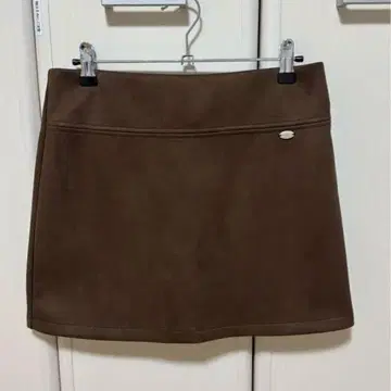 EGGKA 브라운 스웨이드풍 타이트 스커트
