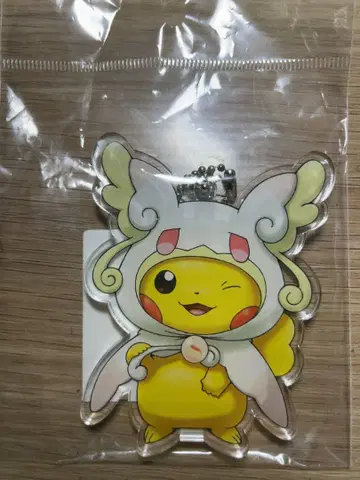 메가타분네의 판초를 입은 피카츄 포켓몬 센터 키링