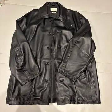 YOKE 컷오프 가죽 카 코트