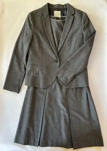 KUMIKYOKU 그레이 스커트 셋업 사이즈 3