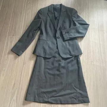 ANCHOR WOMAN 수트 스커트 그레이