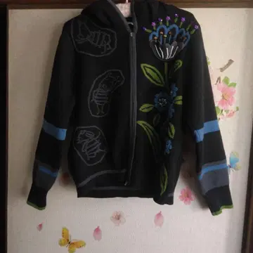 알베로베로 후드 부착 후드티