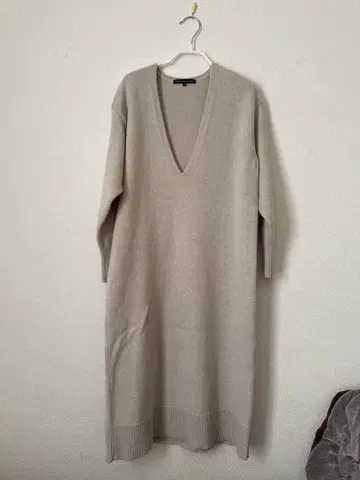 23구 니트 원피스