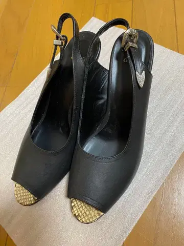 새상품급 durf'e 웨지힐 23.5~24cm