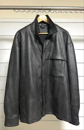ZARA 페이크 가죽 자켓 LL