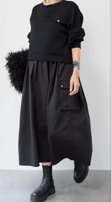 PLUS OTO.HA 플러스오토하 이소재 도킹 원피스 블랙 새상품