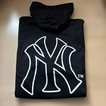 새상품 MLB 뉴욕 양키스 로고 자수 후드 부착 후드티 L 사이즈