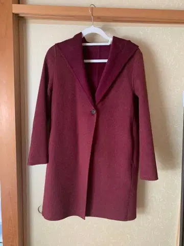 유니클로 후드 부착 버건디 롱 코트