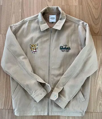 33DEGREES 베이지 자켓 사이즈 L 호랑이 자수