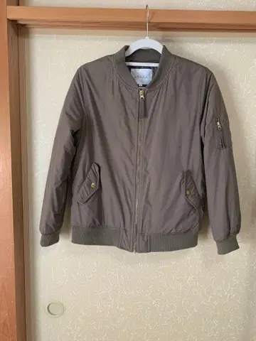 그레이 봄버 자켓
