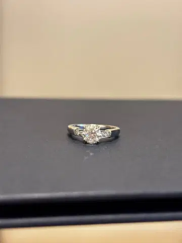 해리 윈스턴 트라이 스트링