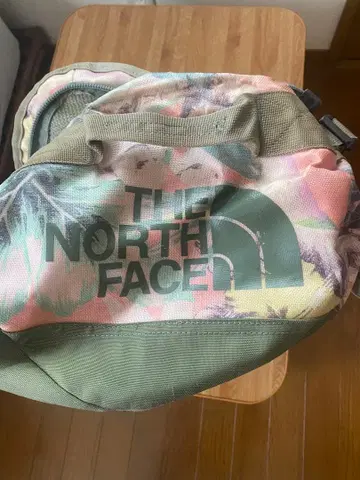 THE NORTH FACE 더플백 꽃무늬