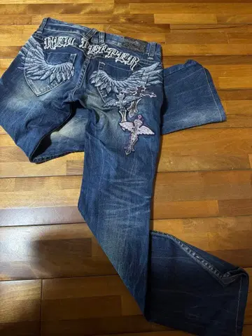 REDPEPPER 자수 디자인 부츠컷 데님