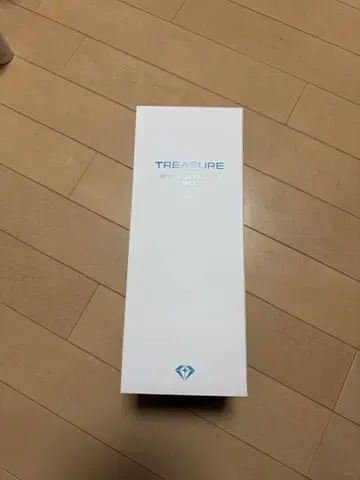 TREASURE OFFICIAL LIGHT STICK Ver.2