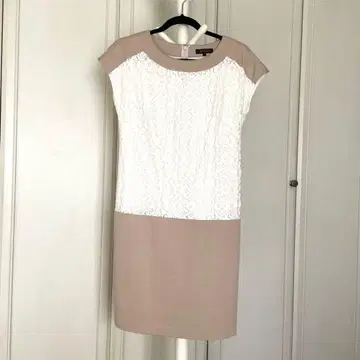 Reflect. 슬리브리스 레이스 원피스