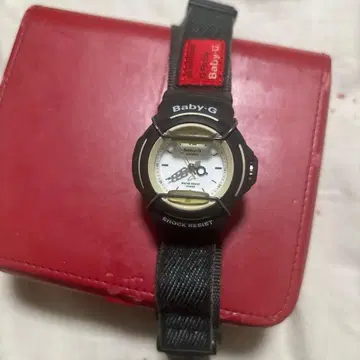 Baby-G 충격 방지 손목시계