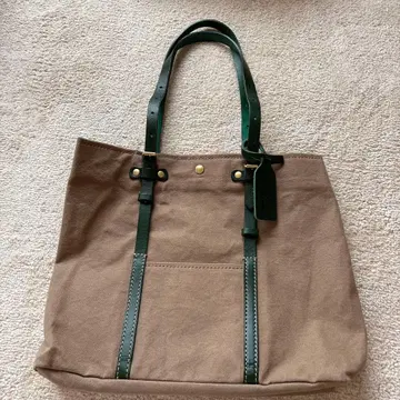 BEAU.DESIGNS.A x kissora 토트백