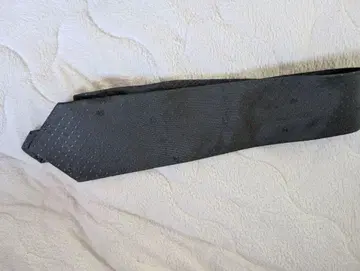 CIE JAPAN 다크 그레이 네이비 도트 무늬 넥타이