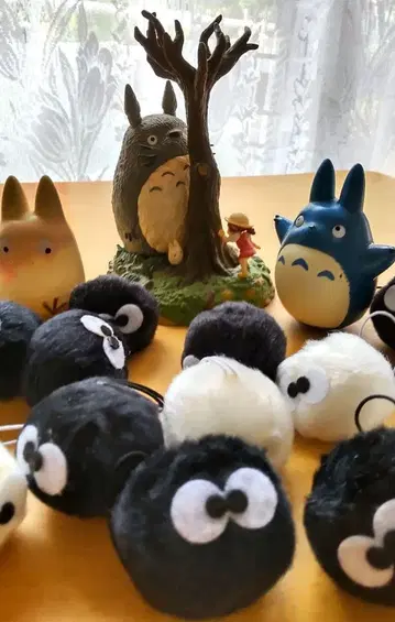 이웃집 토토로 신비한 나무 액세서리 오키아가리코보시 새까만 토토로 단종