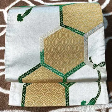 새상품급 골드 컬러와 그린 컬러의 육통 패턴 순수 실크 후쿠로 오비