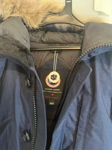 EDIFICE 별주 CANADA GOOSE 크레스트 블랙 라벨