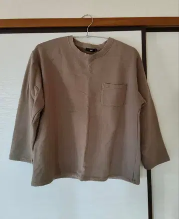 HARE 풀오버 맨투맨 브라운