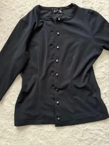 마리콴트 가디건 버튼 포함