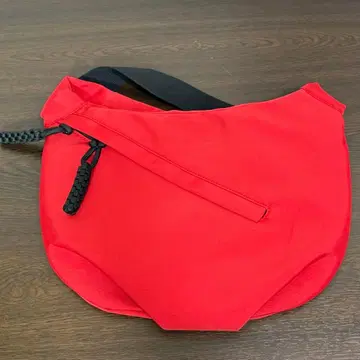 빨간색 숄더백 조정 가능 스트랩