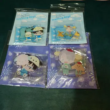 유리!!! on ice x 산리오 아크릴 스탠드 4종