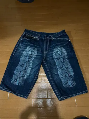 [] y2k 데님 스네이크 프린트 숏팬츠 XL