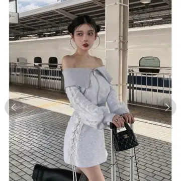 택 포함 새상품 Darich 다리치 오프숄더 레이스 맨투맨