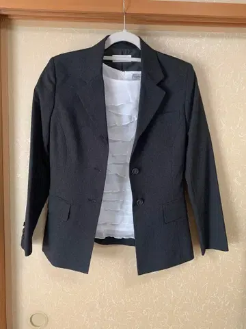 다크 그레이 비즈니스 정장 상하의 블라우스