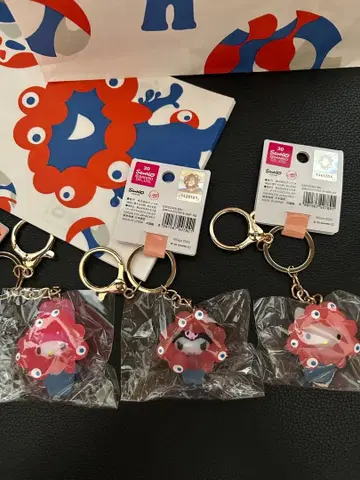 오사카 간사이 만박 산리오 x 미야쿠미야쿠 클리어 키링 3종