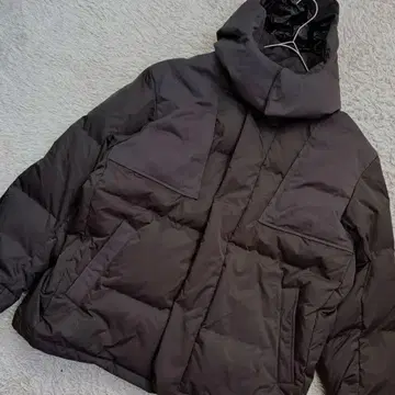 유니클로 +J UNIQLO 다운 오버 사이즈 후드티 카키