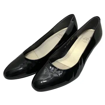 [ 새상품급 ] 리즈라피네 (23.5) 펌프스 아몬드 토 에나멜