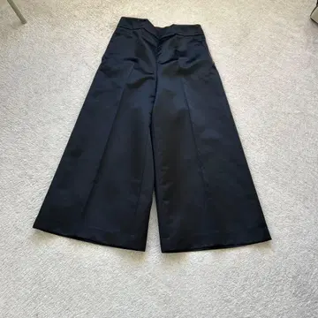 택 포함 새상품 BEAMS WOMEN 글로스 팬츠