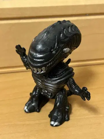 에이리언 피규어