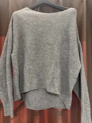 내추럴 뷰티 베이직 라메 니트 그레이 새상품급