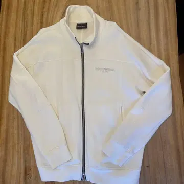 EMPORIO ARMANI 화이트 집업 자켓