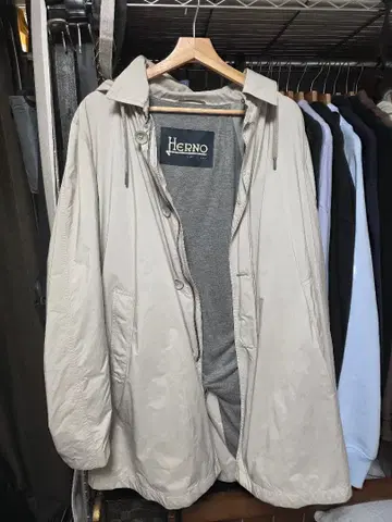 Herno 베이지 자켓 52 size