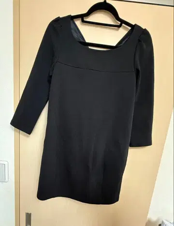 백리본 미니 원피스