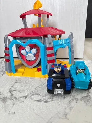 파우 패트롤 다이노 스테이션 기지와 자동차 세트