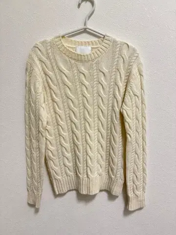 매킨토시 철학 케이블 니트 스웨터